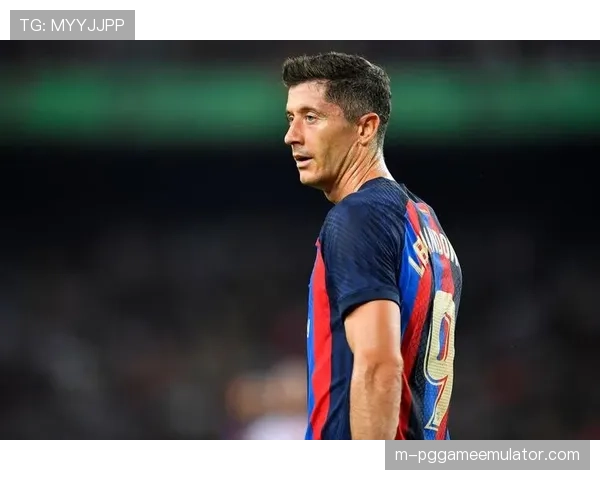 西班牙足协驳回巴萨就莱万红牌的上诉,球员将停赛两场 西班牙足协驳回巴萨就莱万红牌的上诉,球员将停赛两场